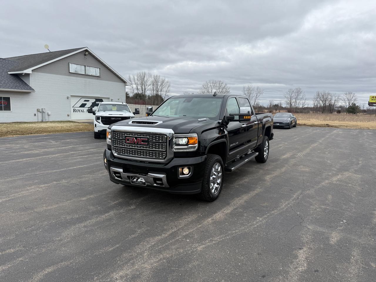 GMC Sierra 2500HD 4WD Crew Cab 153.7" Denali 2018