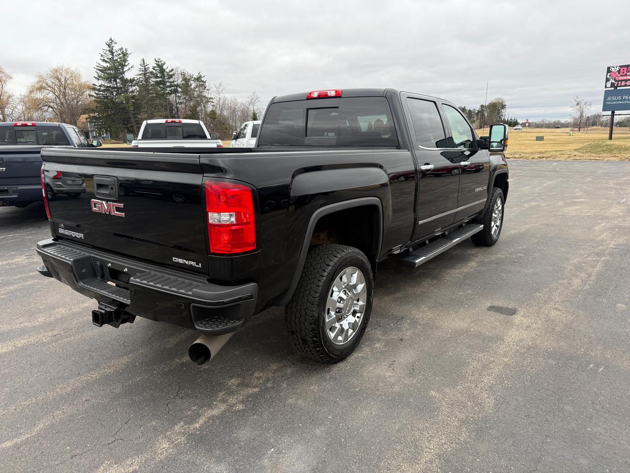 GMC Sierra 2500HD 4WD Crew Cab 153.7" Denali 2018