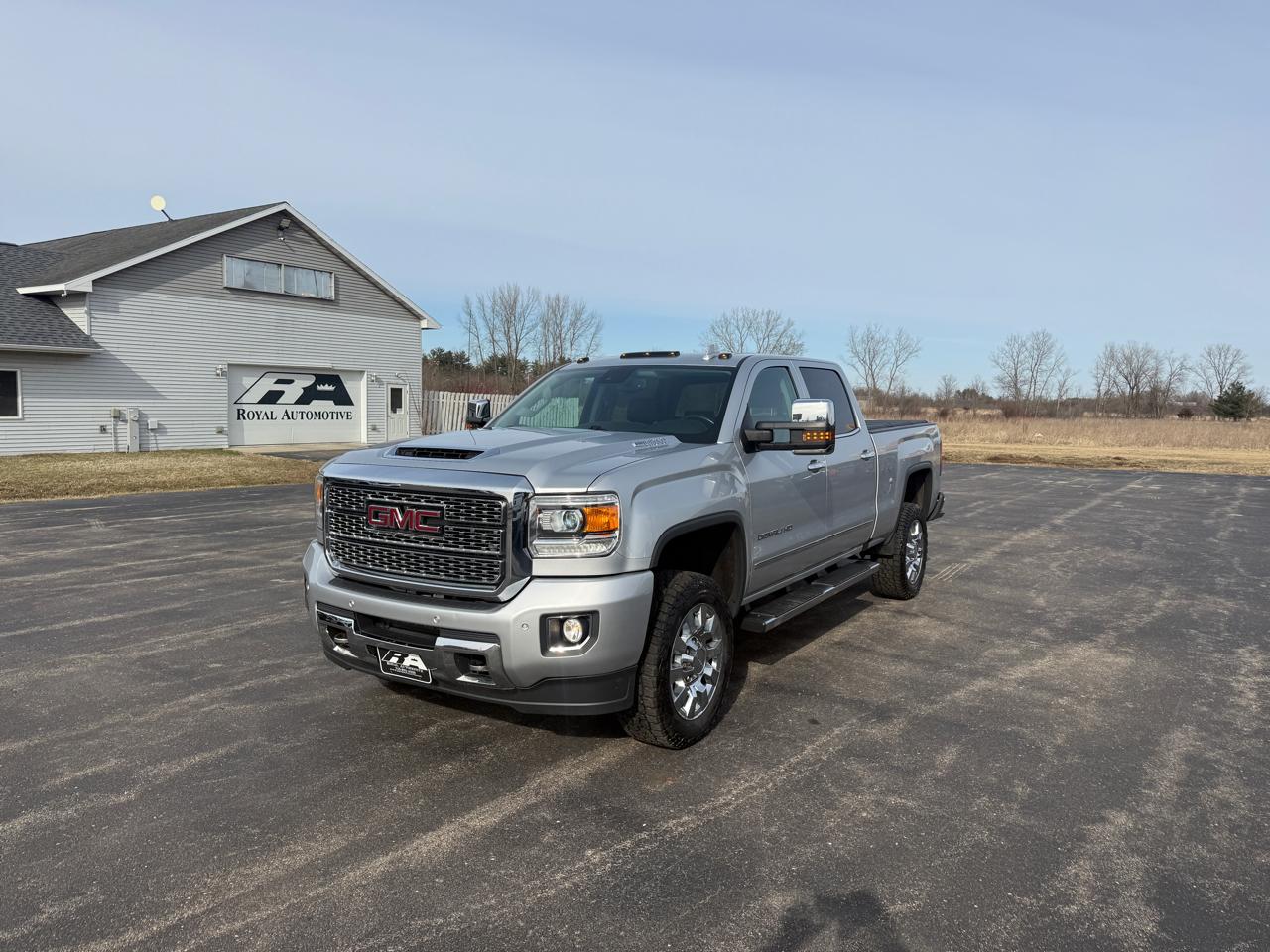 GMC Sierra 2500HD 4WD Crew Cab 153.7" Denali 2018