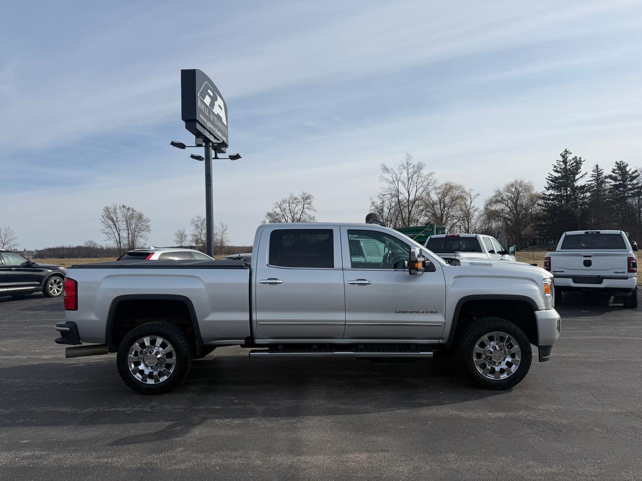 GMC Sierra 2500HD 4WD Crew Cab 153.7" Denali 2018