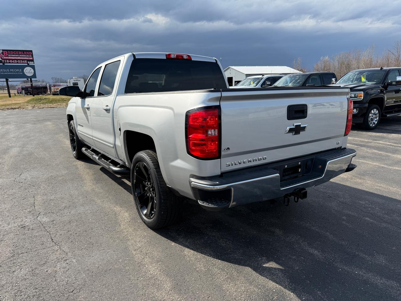 Chevrolet Silverado 1500 2WD Crew Cab 143.5" LT w/1LT 2017
