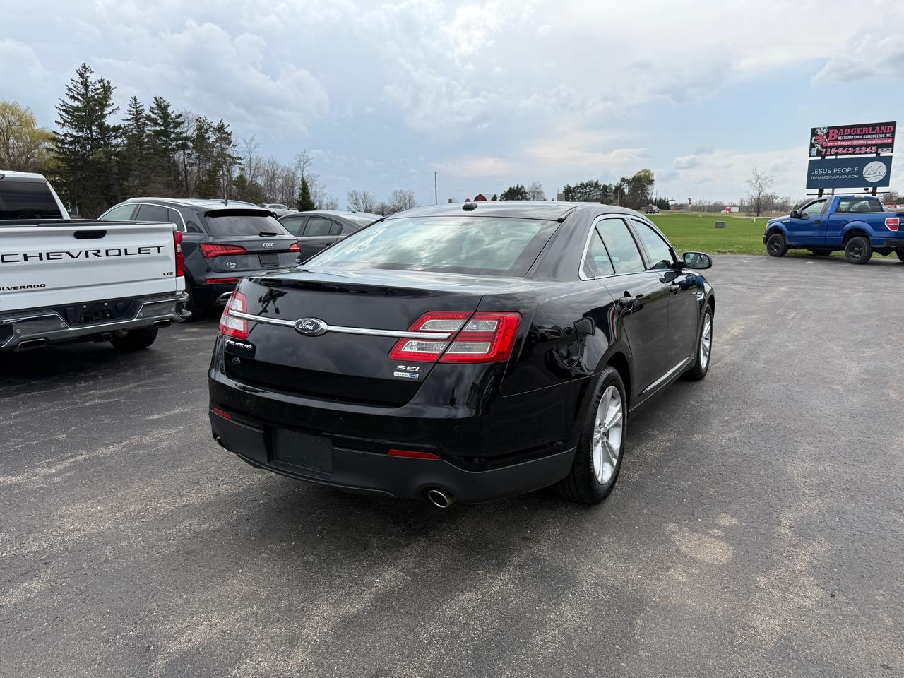 Ford Taurus 4dr Sdn SEL AWD 2016