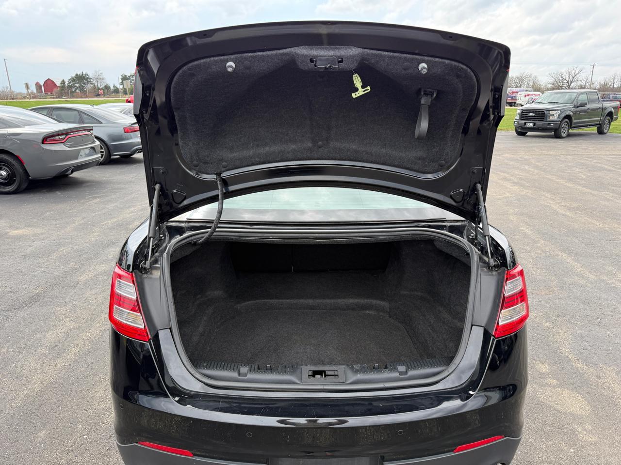 Ford Taurus 4dr Sdn SEL AWD 2016