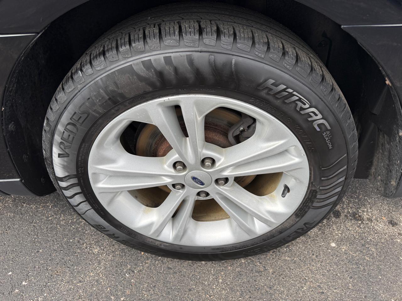 Ford Taurus 4dr Sdn SEL AWD 2016