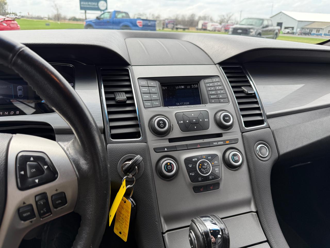 Ford Taurus 4dr Sdn SEL AWD 2016