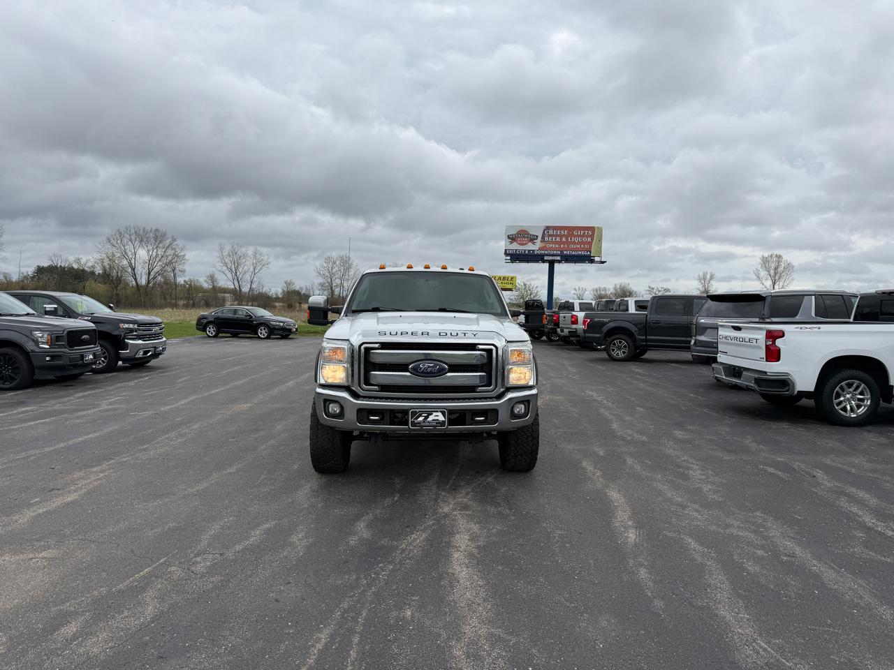 Ford Super Duty F-250 SRW XLT 4WD Crew Cab 8' Box 2015