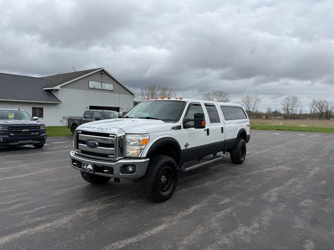 Ford Super Duty F-250 SRW XLT 4WD Crew Cab 8' Box 2015