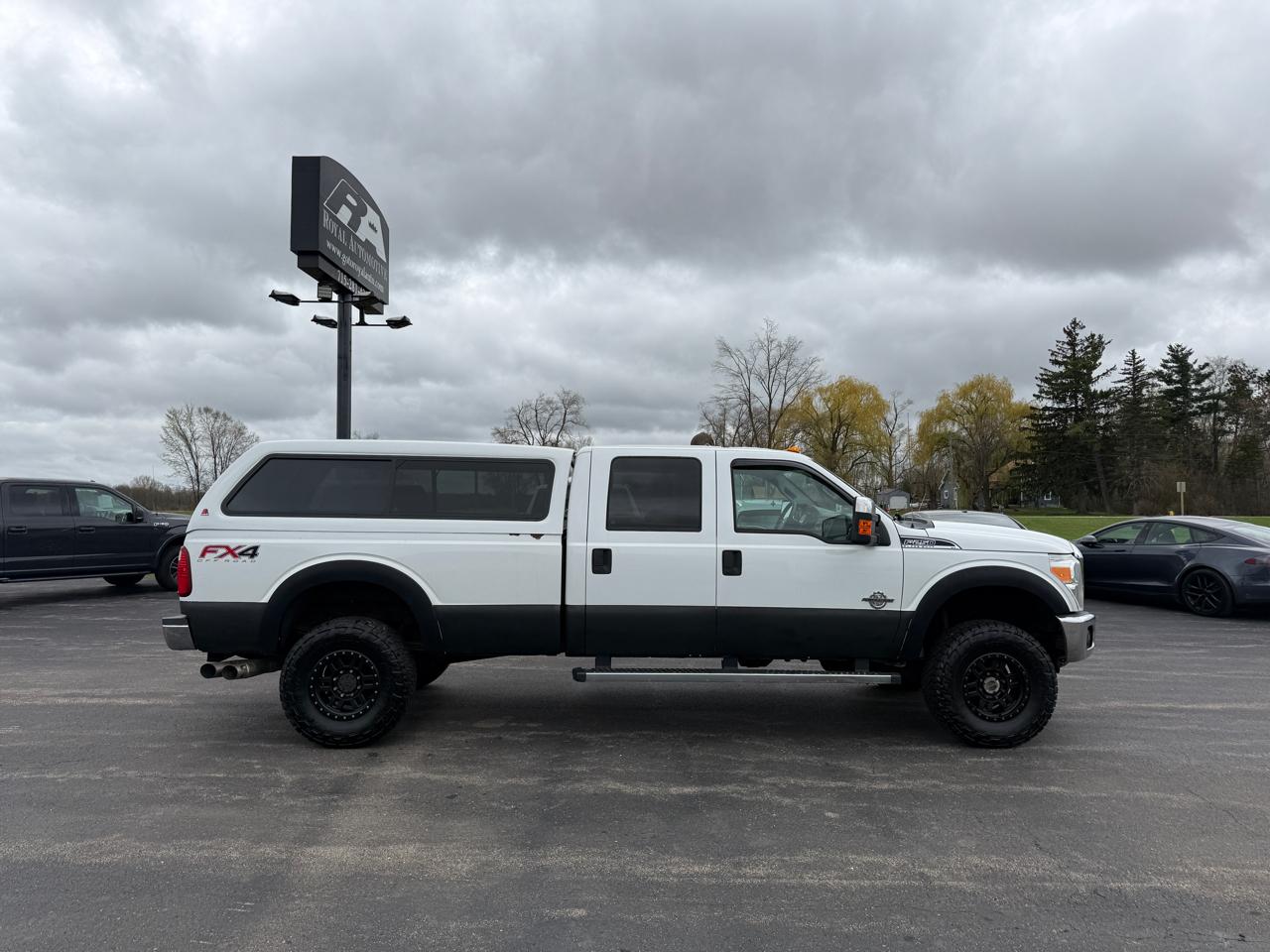 Ford Super Duty F-250 SRW XLT 4WD Crew Cab 8' Box 2015