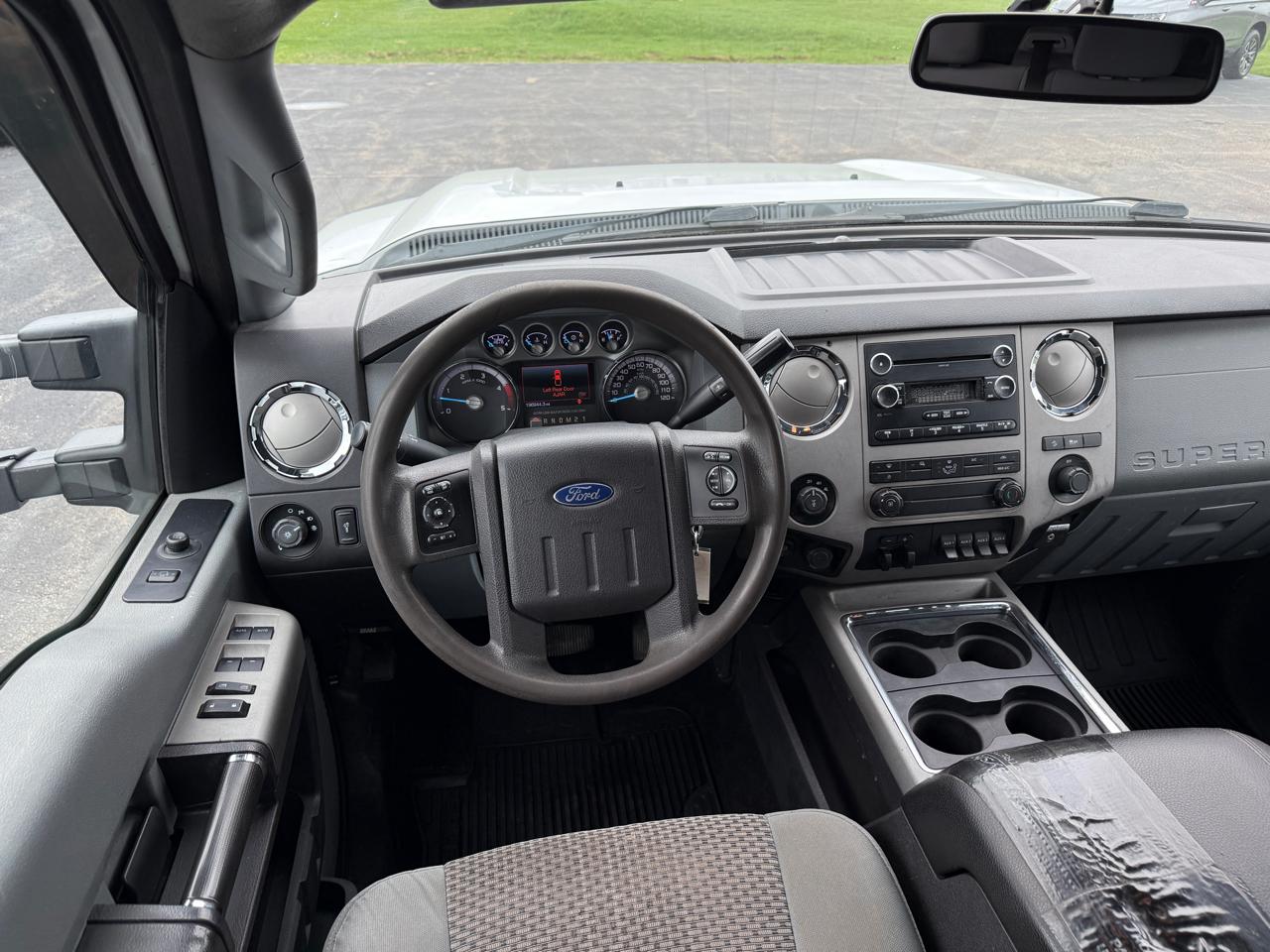 Ford Super Duty F-250 SRW XLT 4WD Crew Cab 8' Box 2015