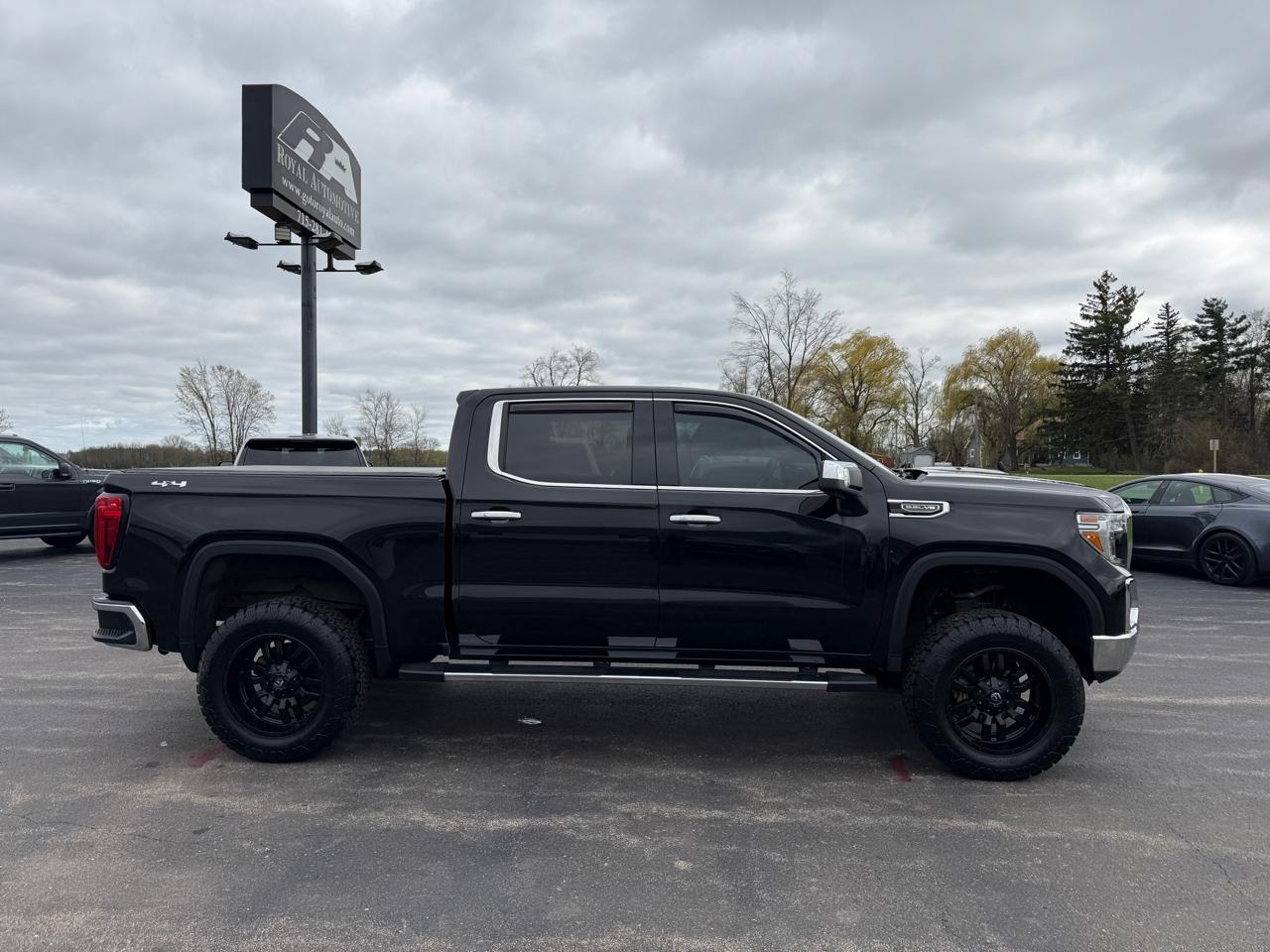 GMC Sierra 1500 4WD Crew Cab 147" SLT 2019