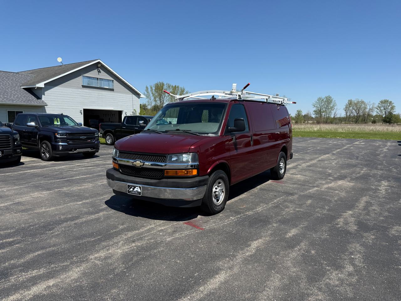 Chevrolet Express Cargo Van RWD 3500 135" 2018