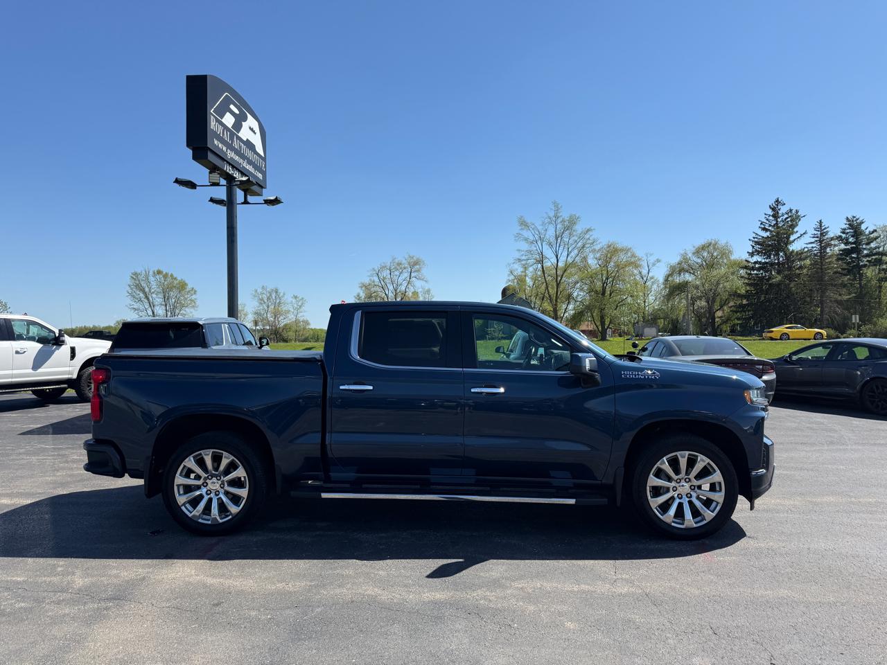 Chevrolet Silverado 1500 4WD Crew Cab 147" High Country 2019