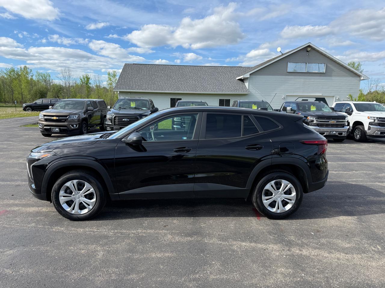 Chevrolet Trax FWD 4dr LS 2025