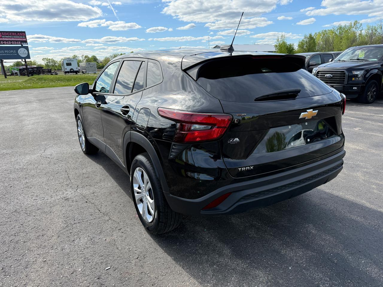 Chevrolet Trax FWD 4dr LS 2025
