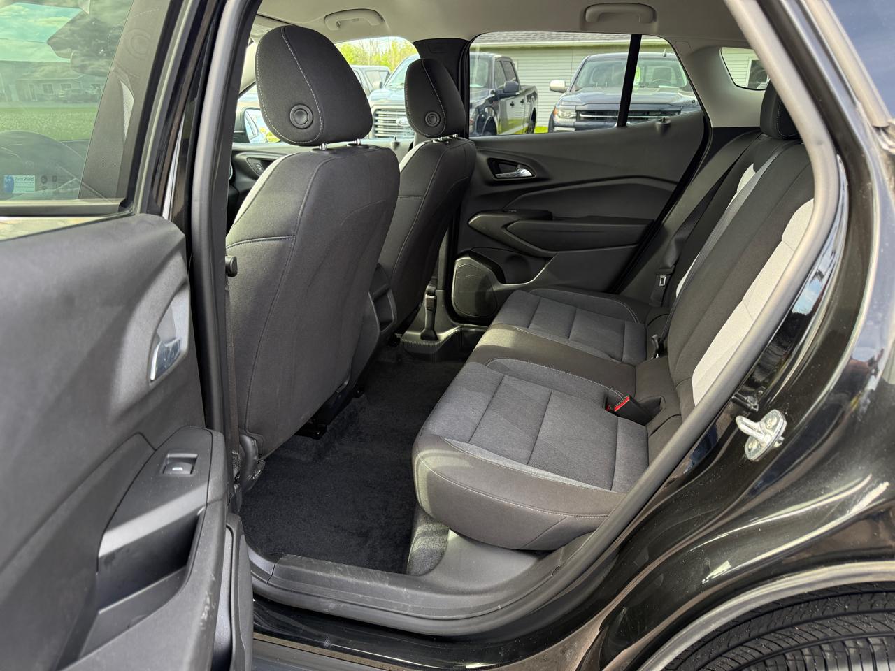 Chevrolet Trax FWD 4dr LS 2025