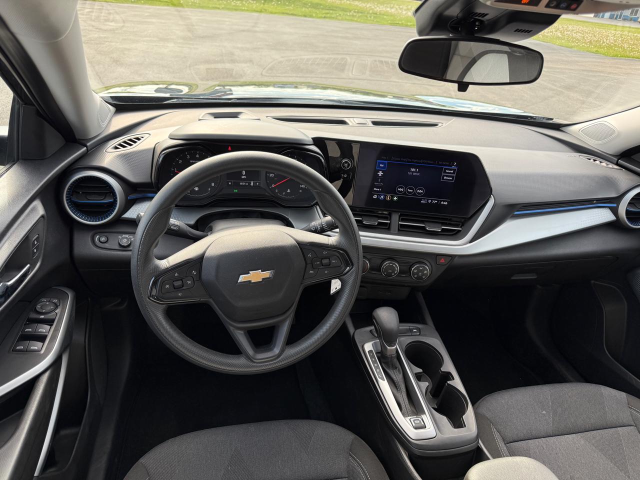 Chevrolet Trax FWD 4dr LS 2025