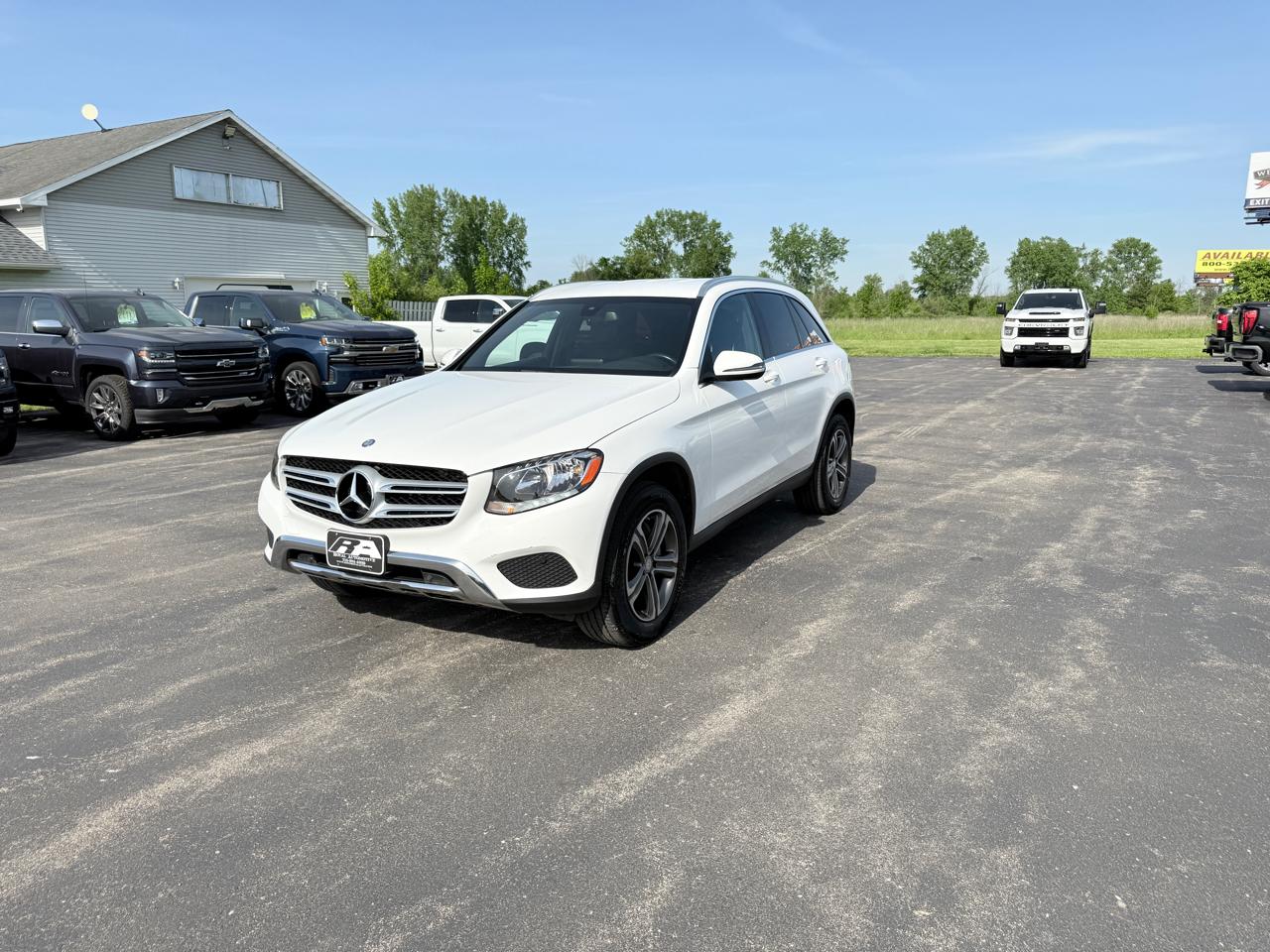 Mercedes-Benz GLC GLC 300 4MATIC SUV 2017
