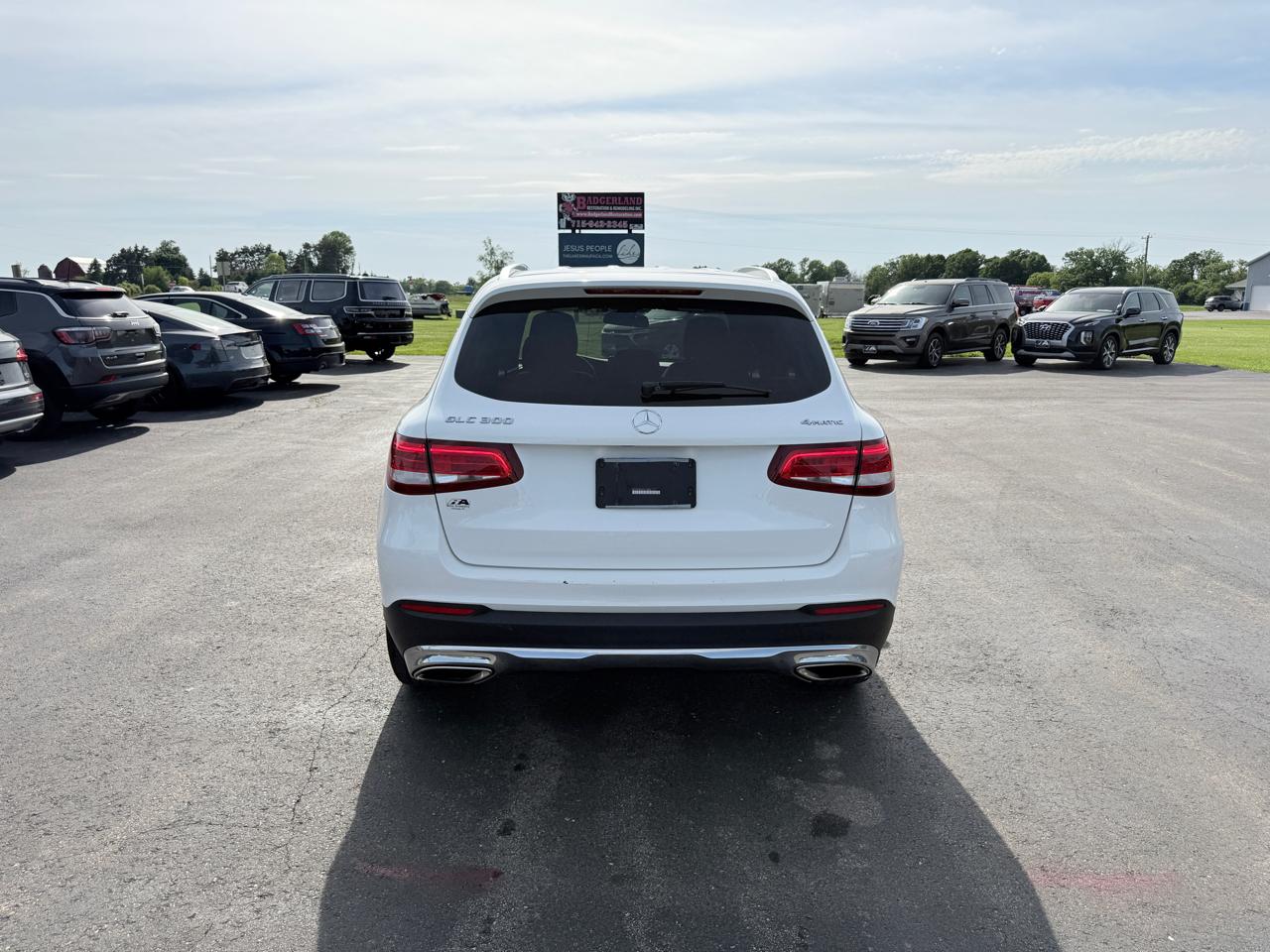Mercedes-Benz GLC GLC 300 4MATIC SUV 2017