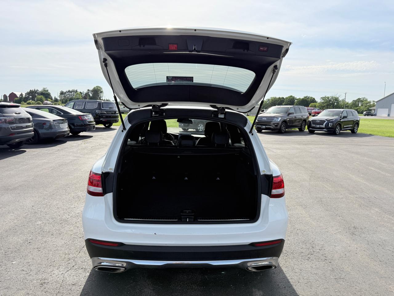 Mercedes-Benz GLC GLC 300 4MATIC SUV 2017