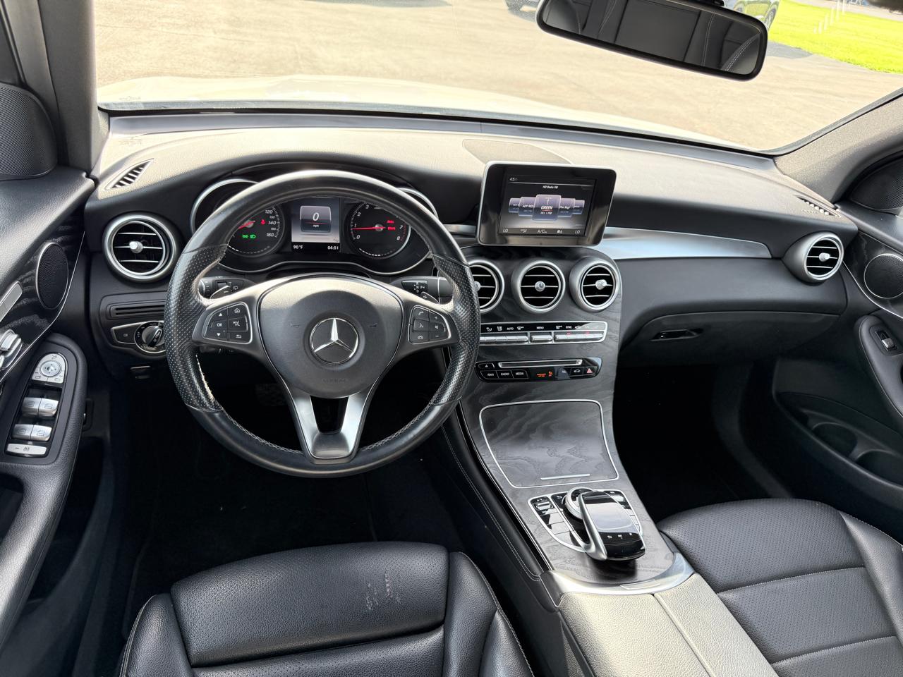 Mercedes-Benz GLC GLC 300 4MATIC SUV 2017