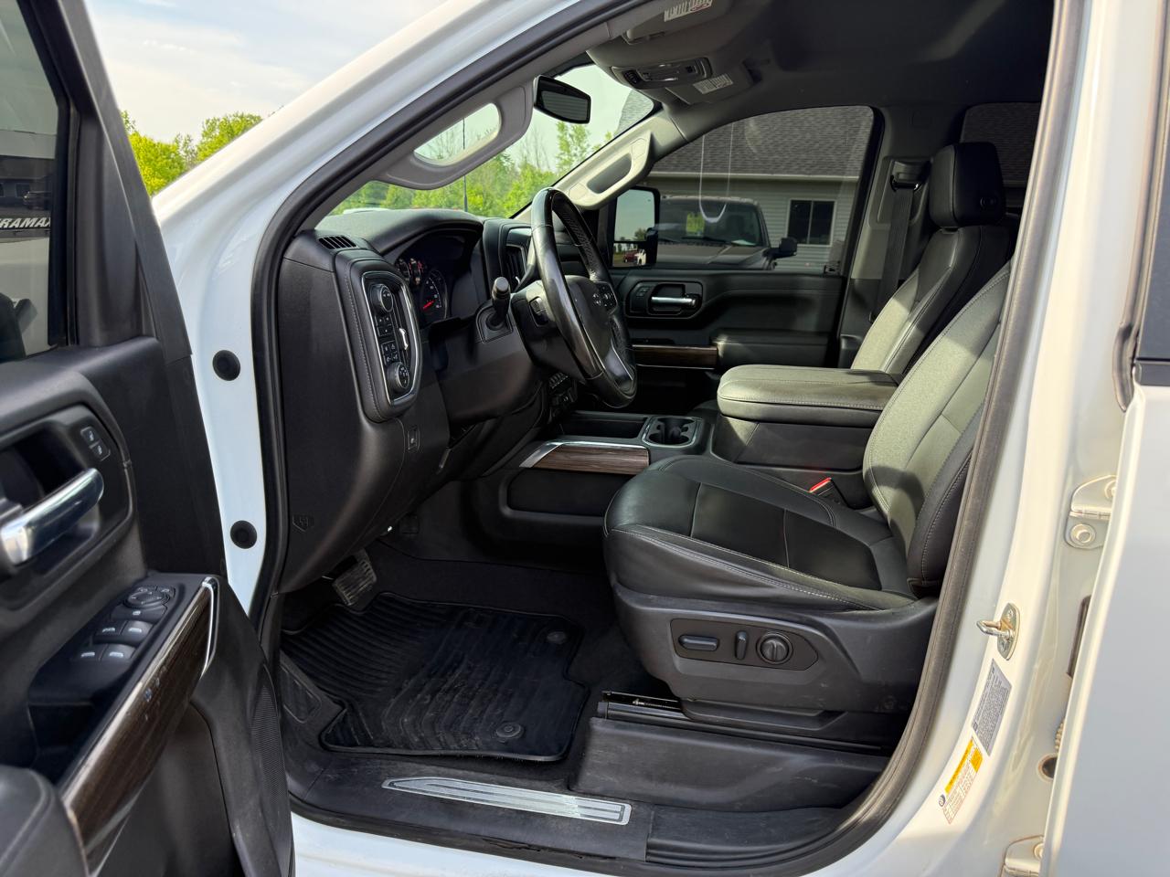 Chevrolet Silverado 2500HD 4WD Crew Cab 159" LT 2023