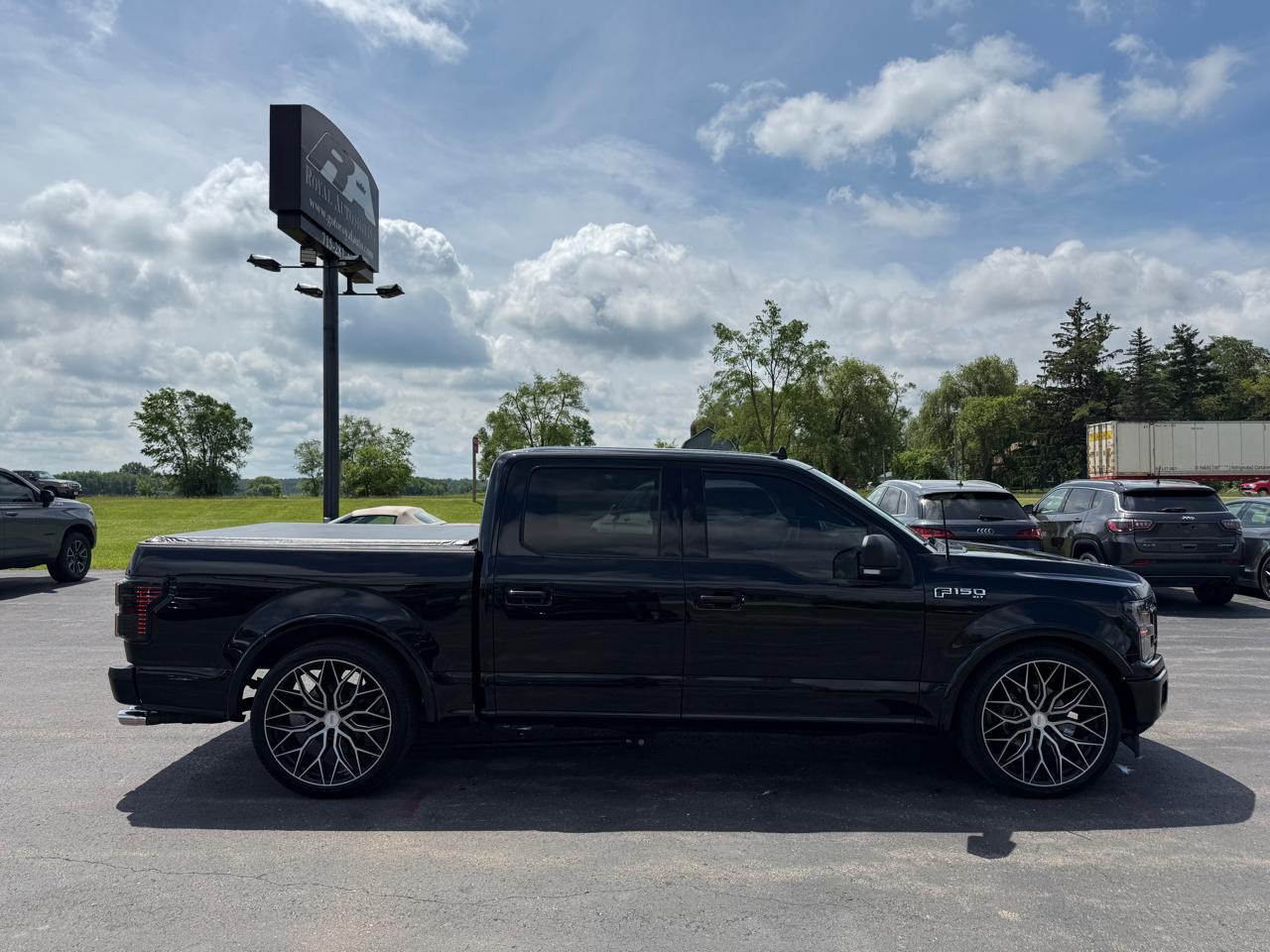 Ford F-150 4WD SuperCrew 145" XLT 2019