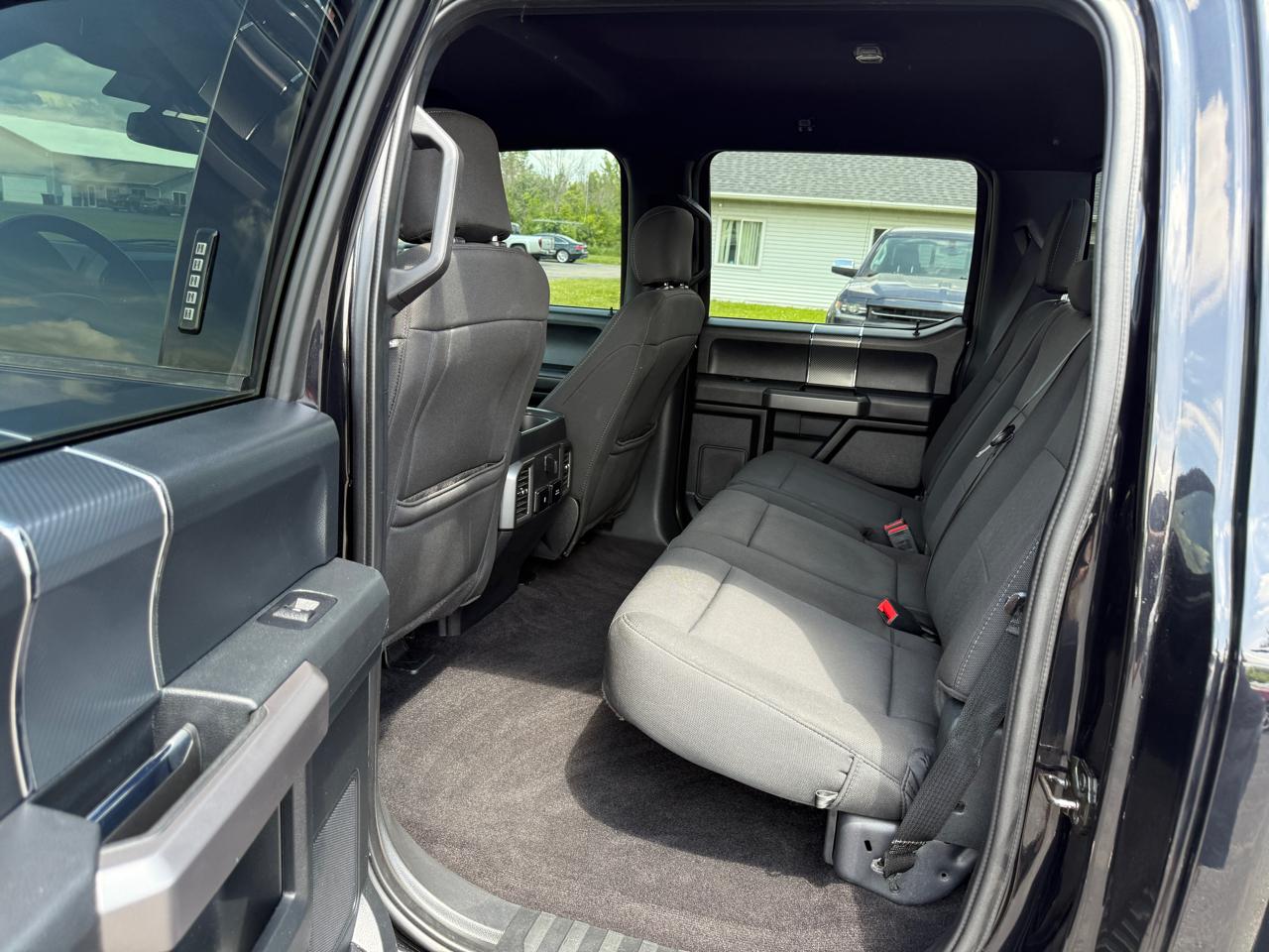 Ford F-150 4WD SuperCrew 145" XLT 2019