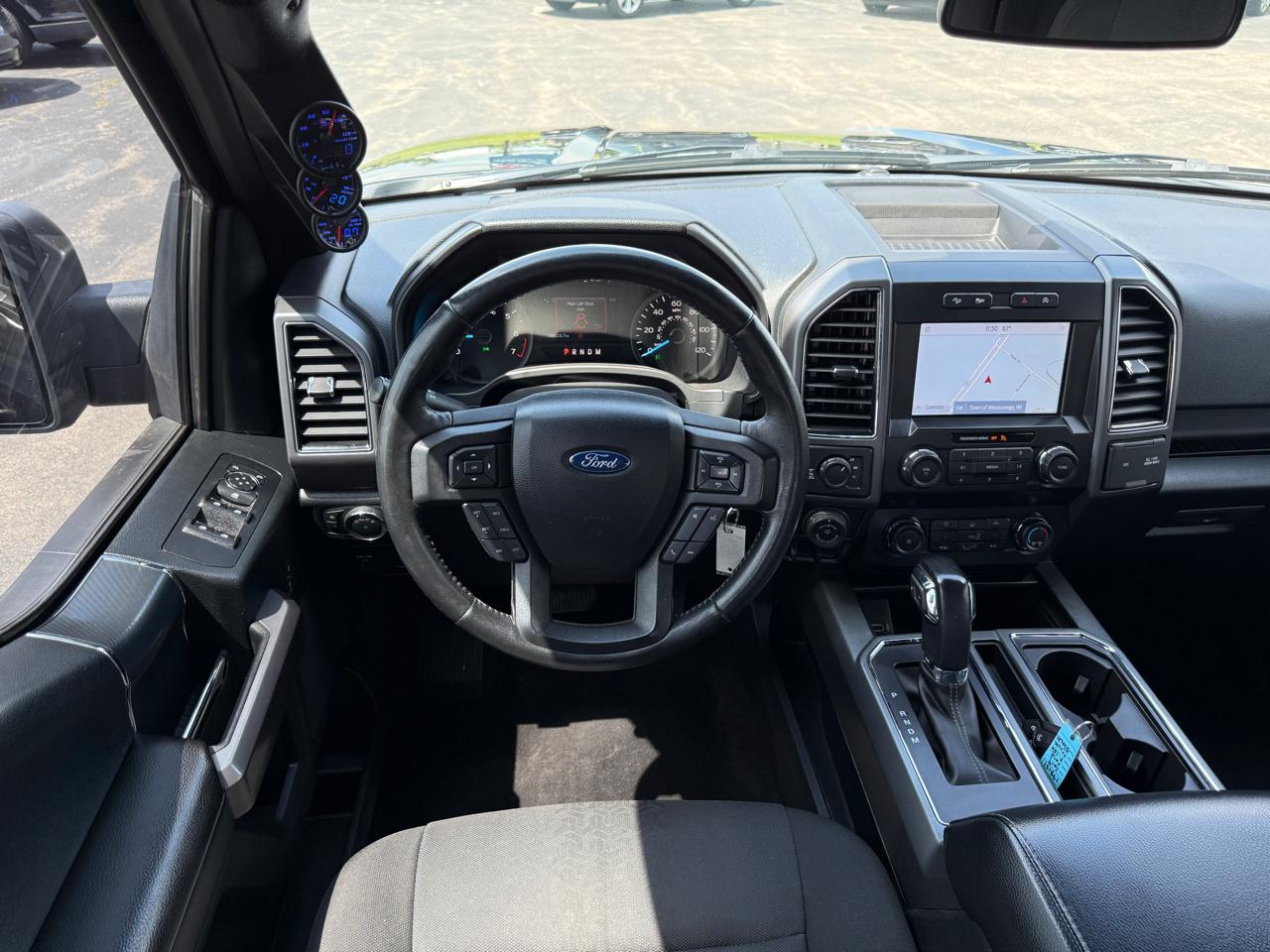 Ford F-150 4WD SuperCrew 145" XLT 2019