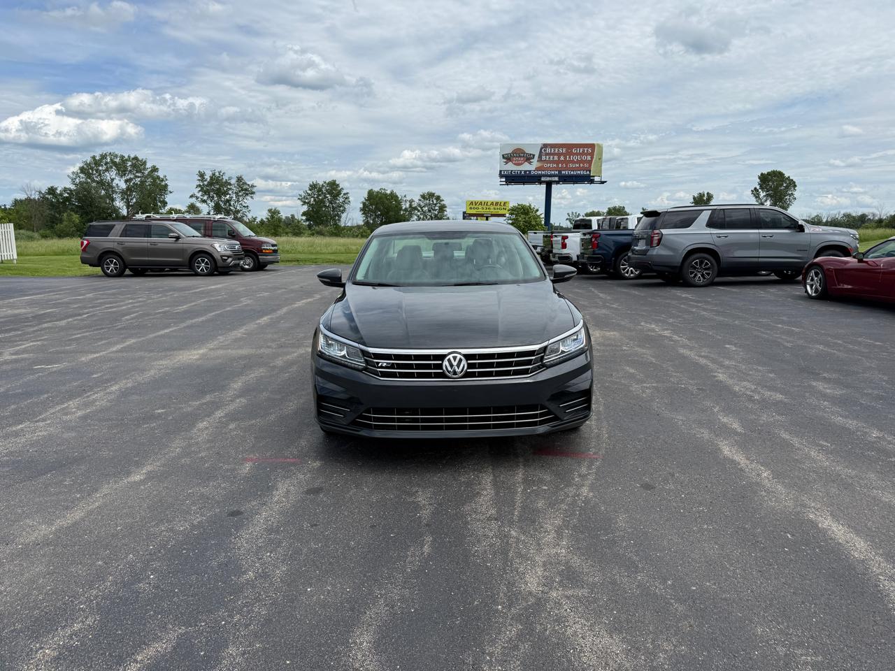 Volkswagen Passat R-Line w/Comfort Pkg Auto 2017