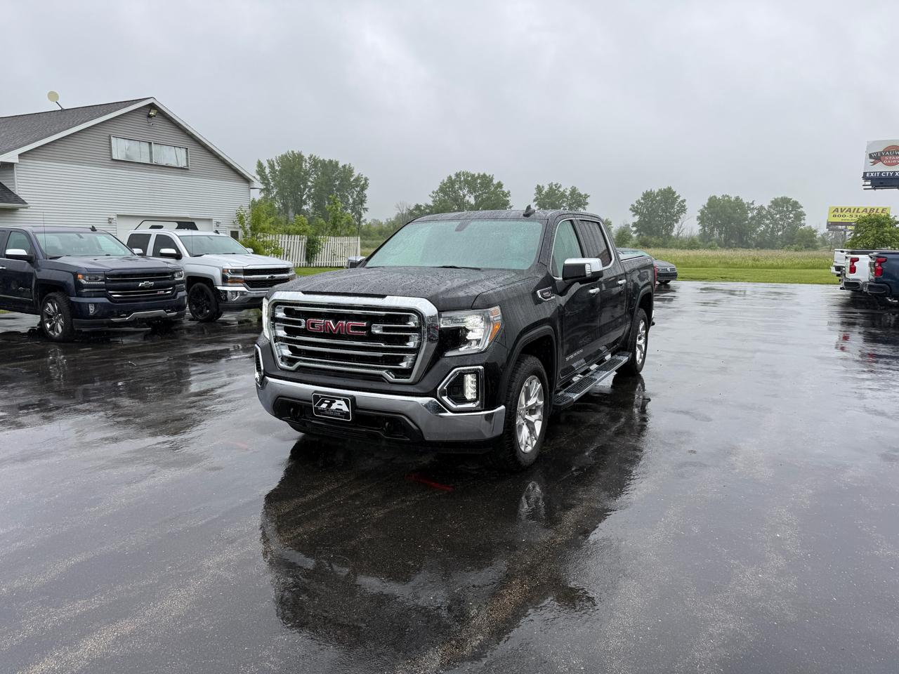GMC Sierra 1500 4WD Crew Cab 147" SLT 2021