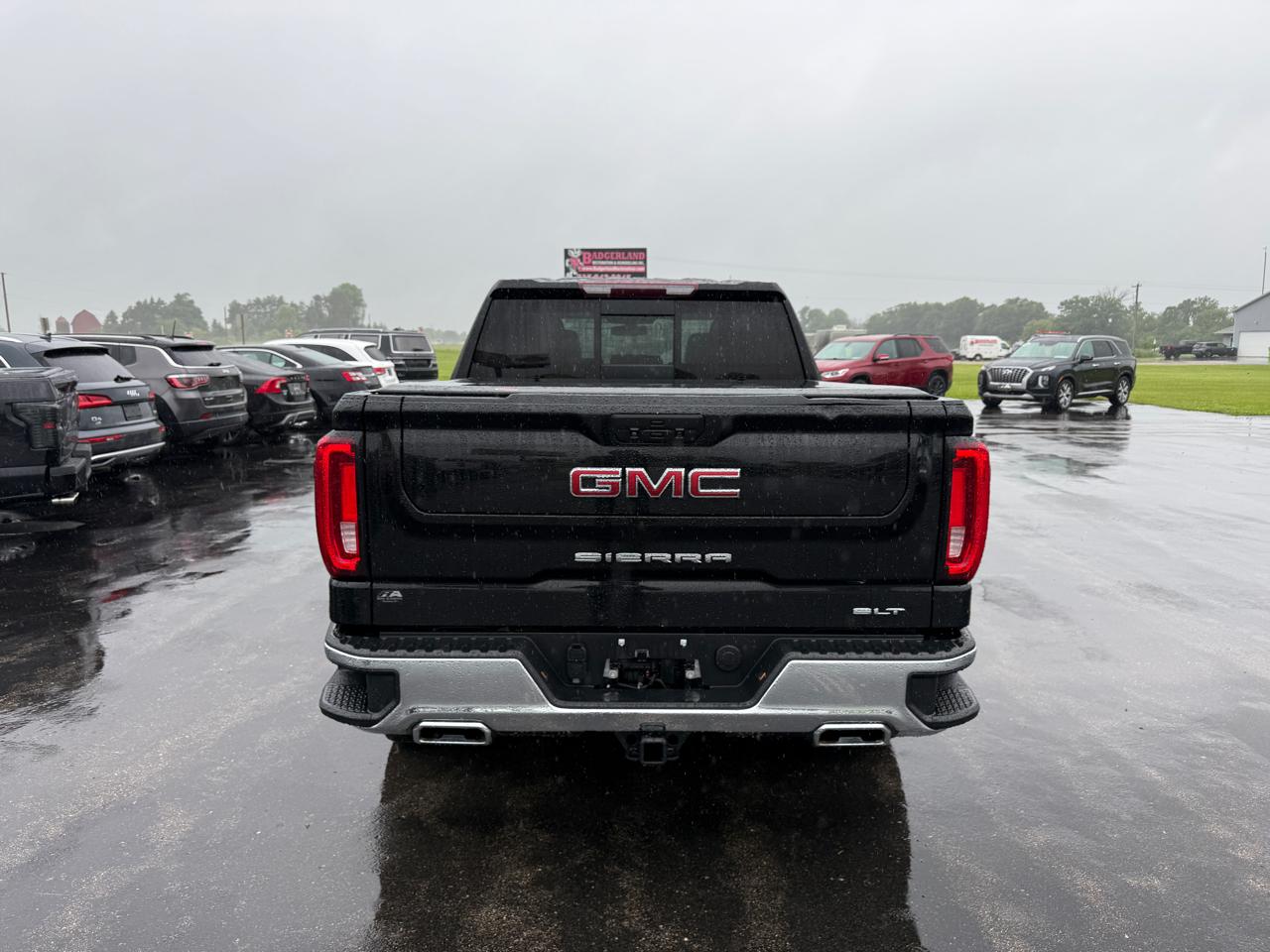 GMC Sierra 1500 4WD Crew Cab 147" SLT 2021