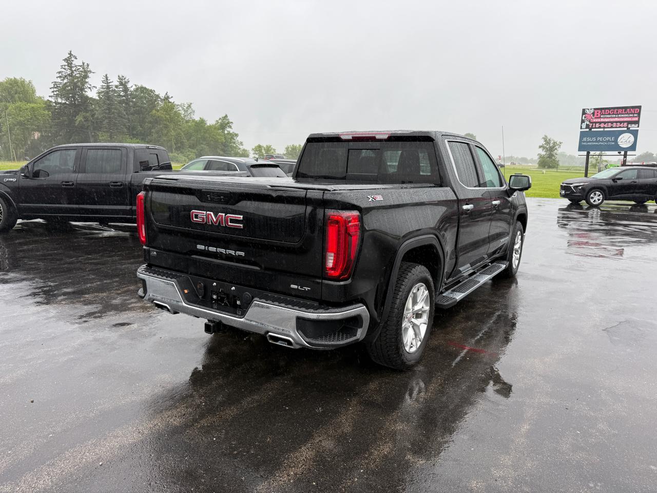 GMC Sierra 1500 4WD Crew Cab 147" SLT 2021
