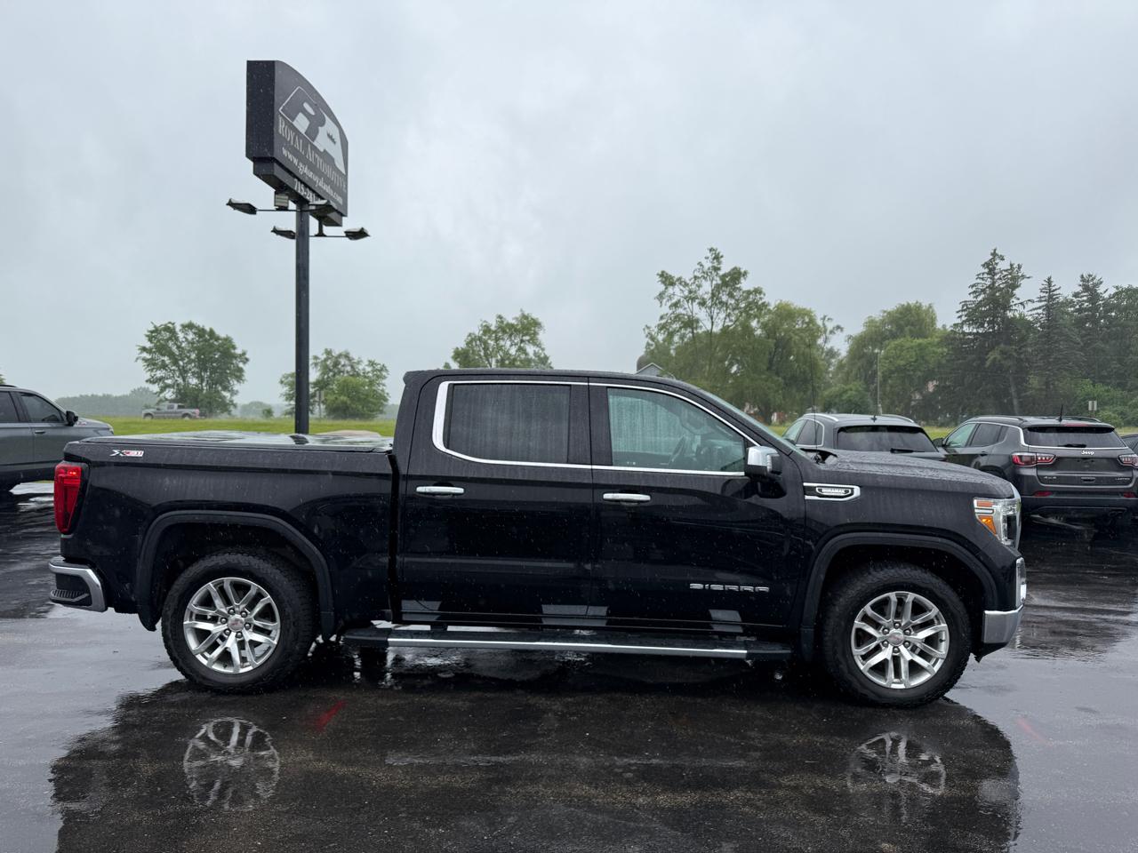 GMC Sierra 1500 4WD Crew Cab 147" SLT 2021