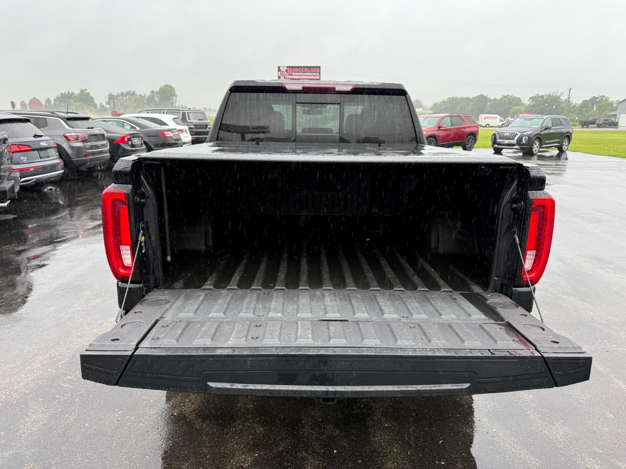 GMC Sierra 1500 4WD Crew Cab 147" SLT 2021