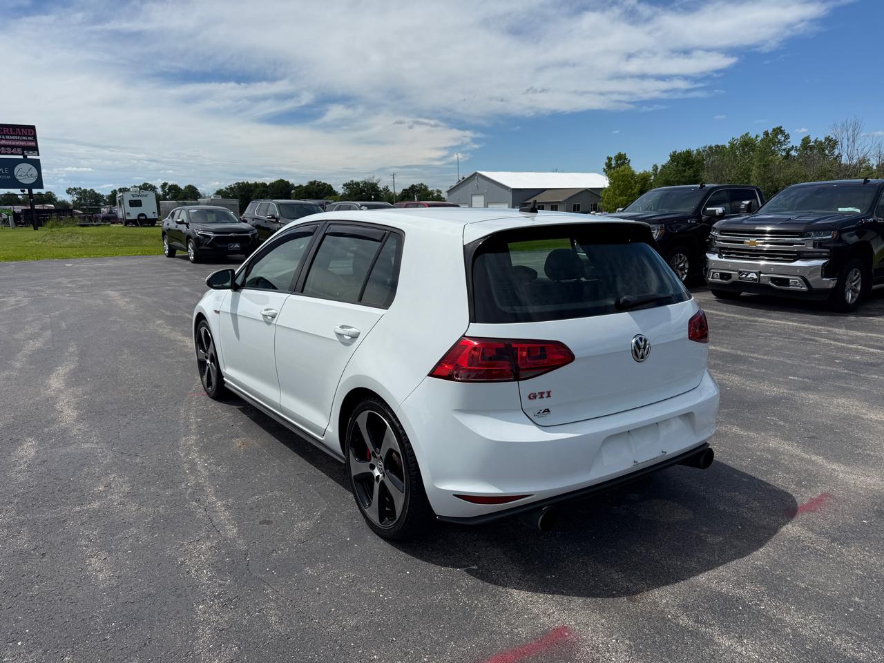 Volkswagen Golf GTI 4dr HB DSG S w/Performance Pkg 2016