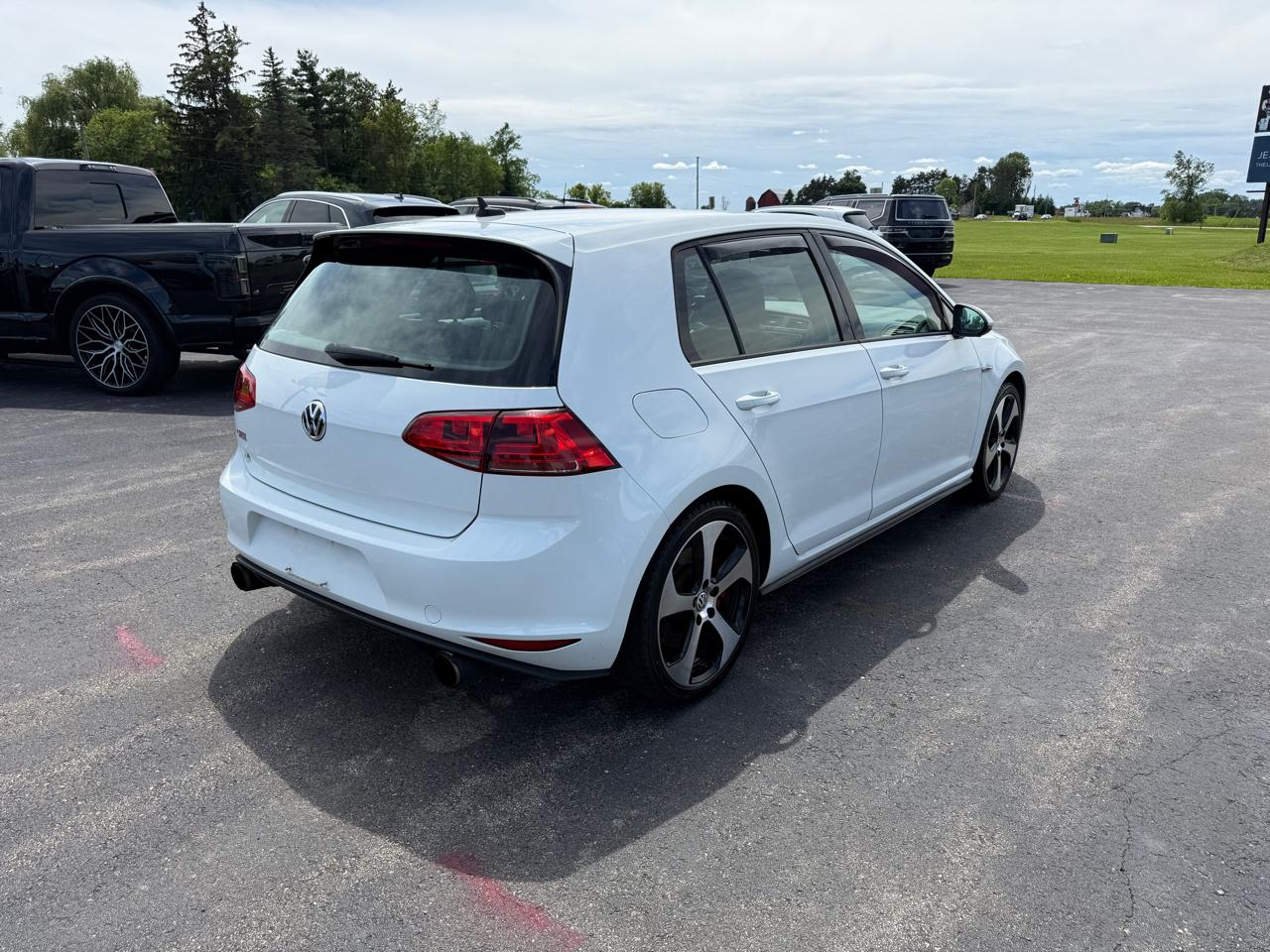 Volkswagen Golf GTI 4dr HB DSG S w/Performance Pkg 2016