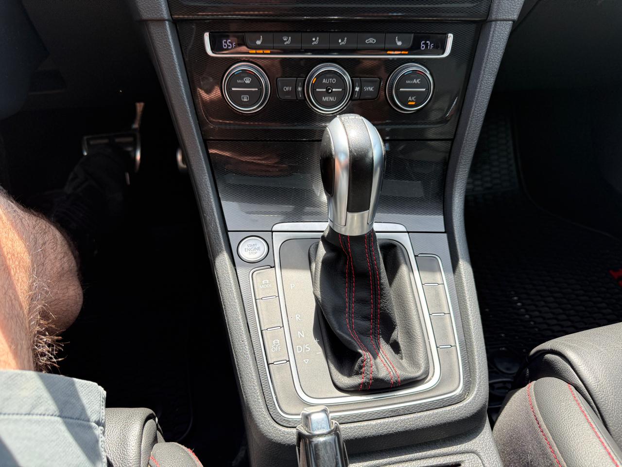 Volkswagen Golf GTI 4dr HB DSG S w/Performance Pkg 2016