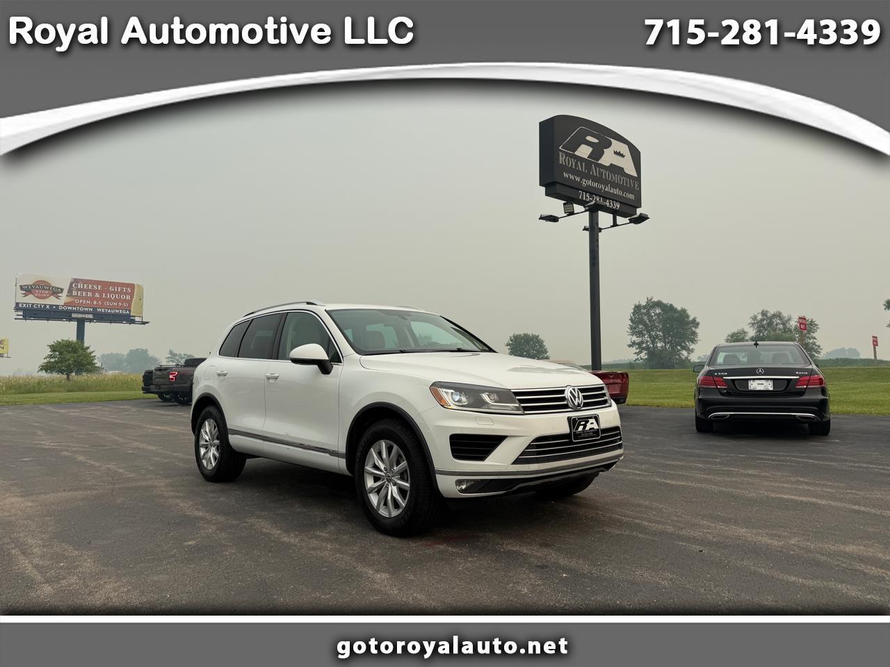 2015 Volkswagen Touareg 4dr V6 Sport w/Technology