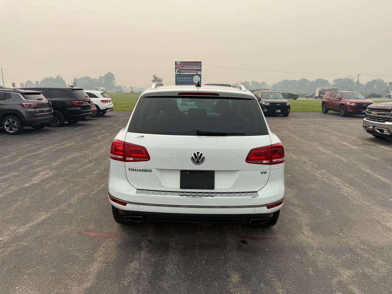 Volkswagen Touareg 4dr V6 Sport w/Technology 2015
