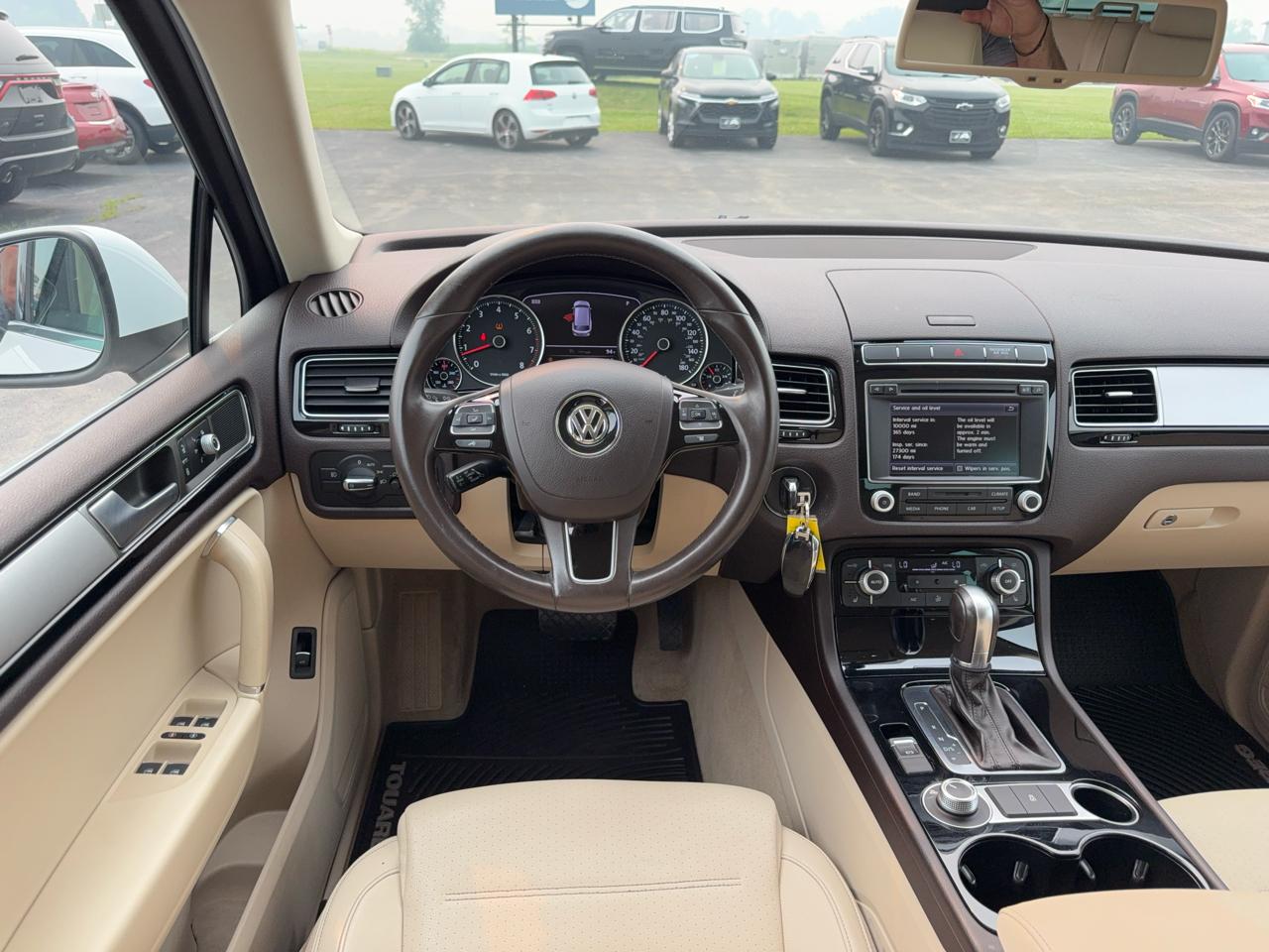 Volkswagen Touareg 4dr V6 Sport w/Technology 2015