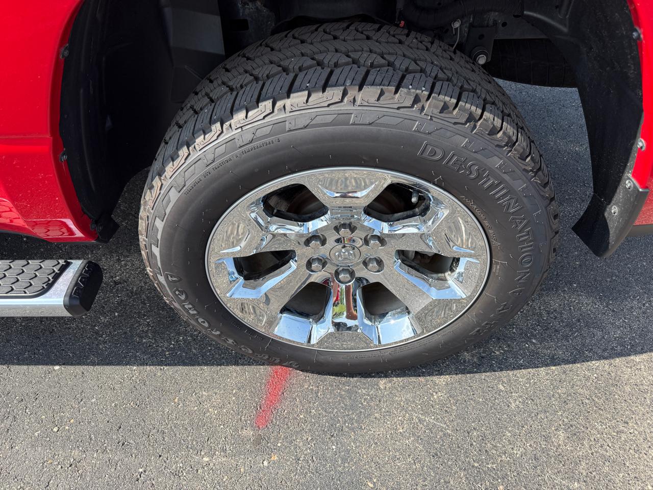 RAM 1500 Lone Star 4x4 Crew Cab 5'7" Box 2022