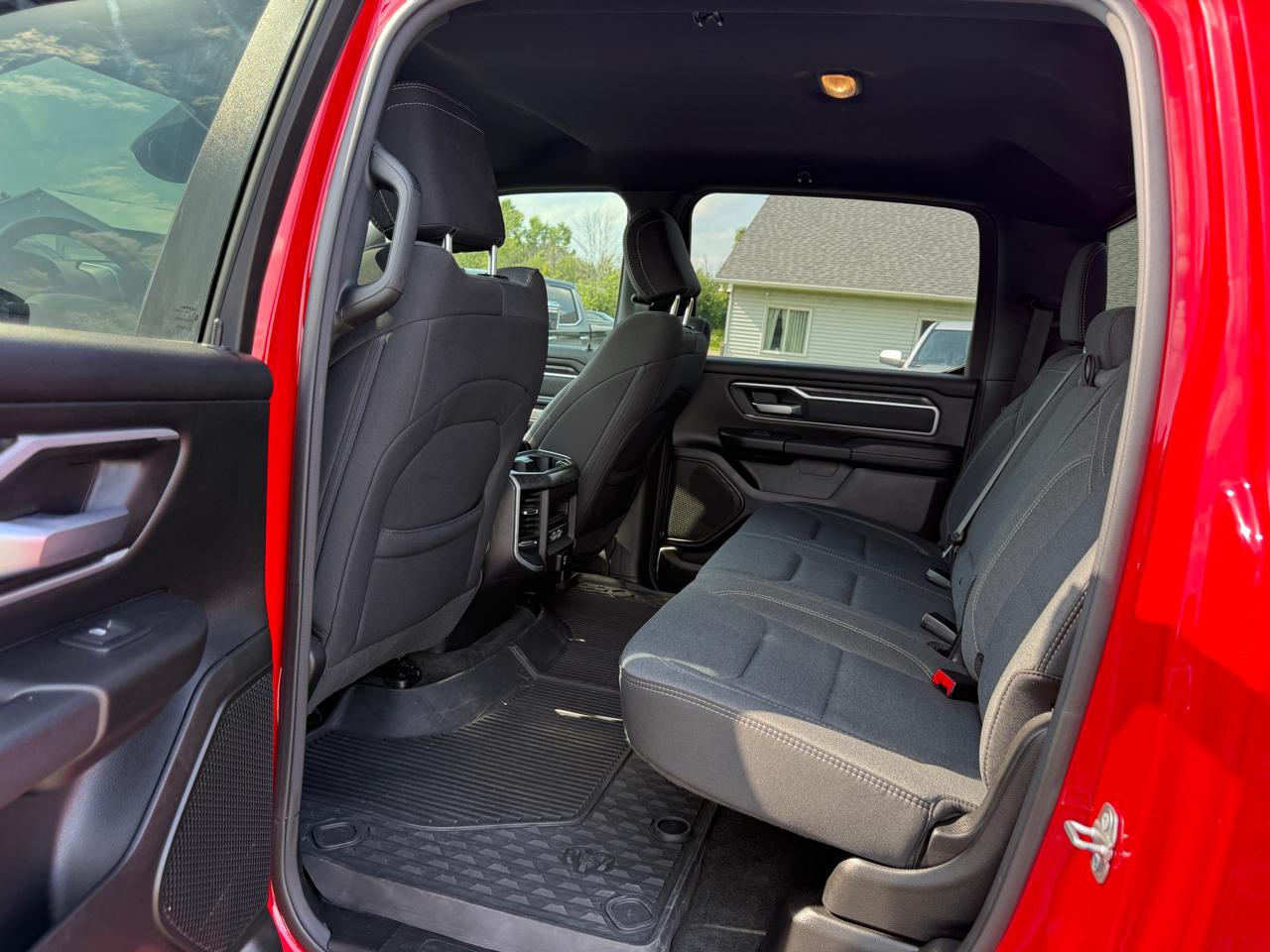 RAM 1500 Lone Star 4x4 Crew Cab 5'7" Box 2022