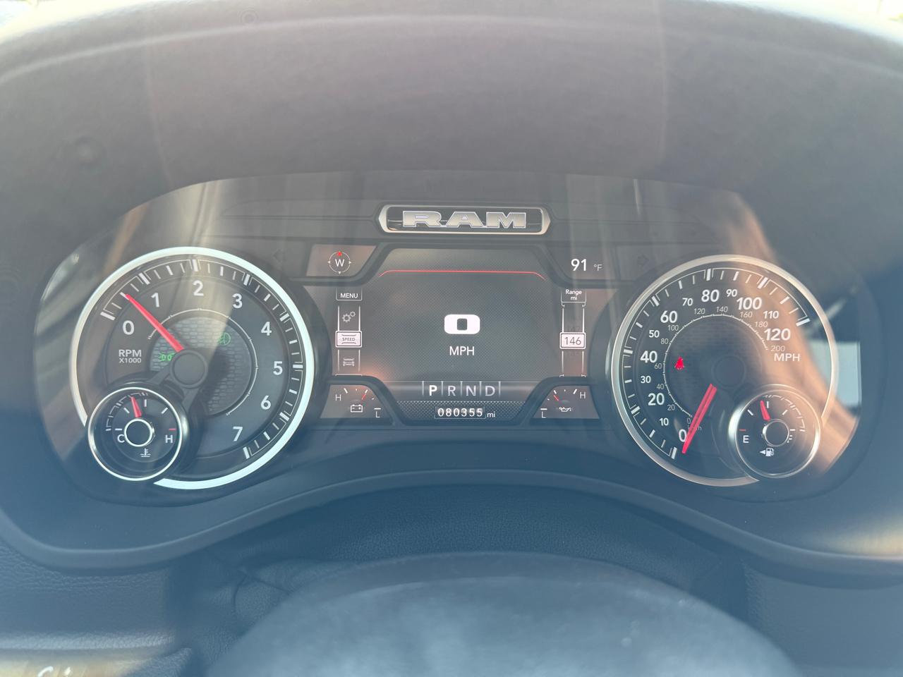RAM 1500 Lone Star 4x4 Crew Cab 5'7" Box 2022