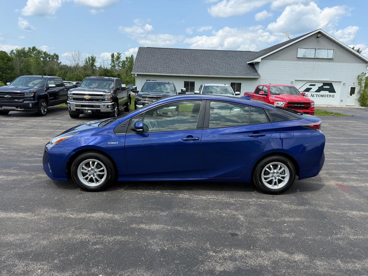 Toyota Prius Three Touring (Natl) 2017