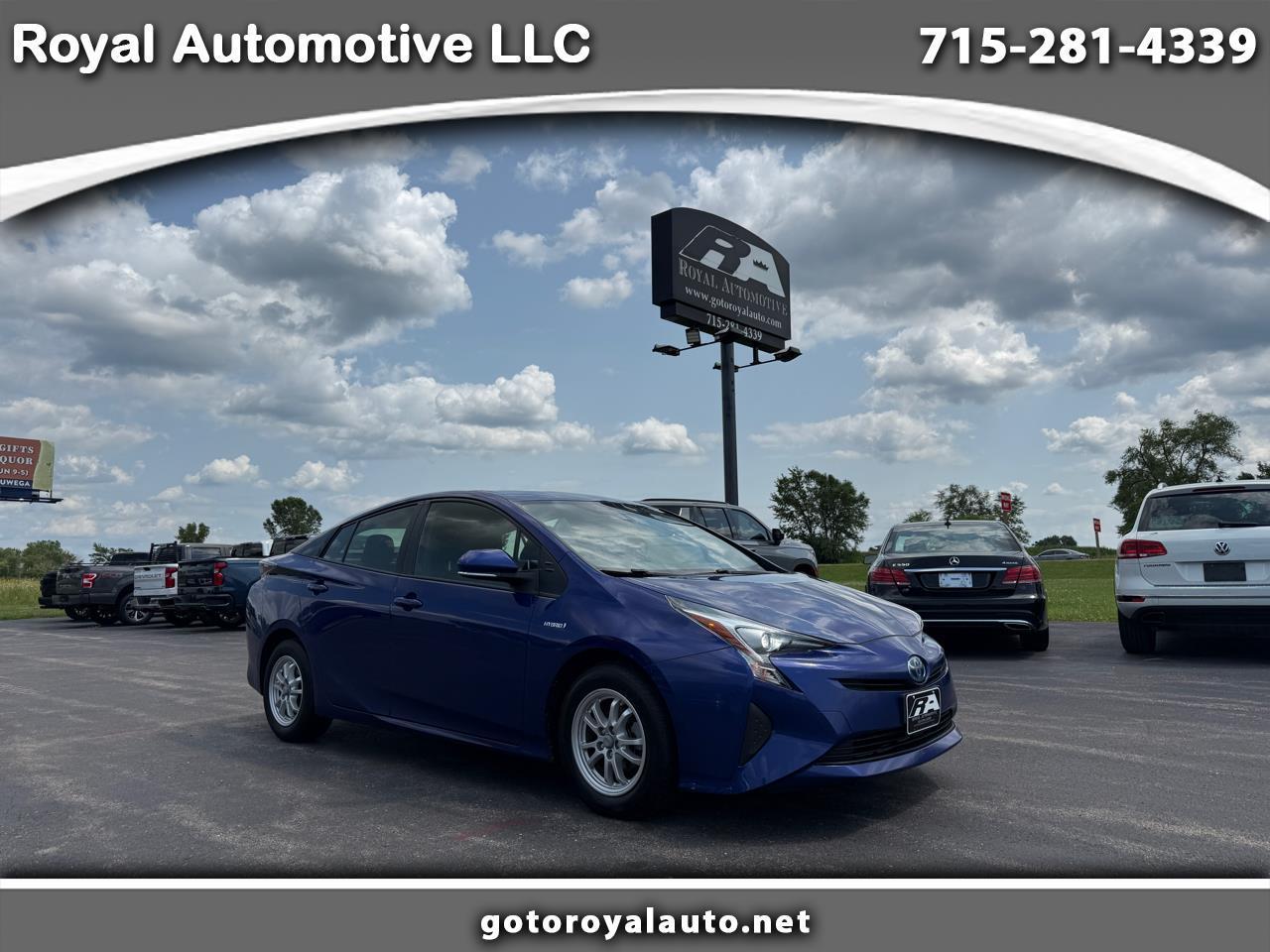 2017 Toyota Prius Three Touring (Natl)