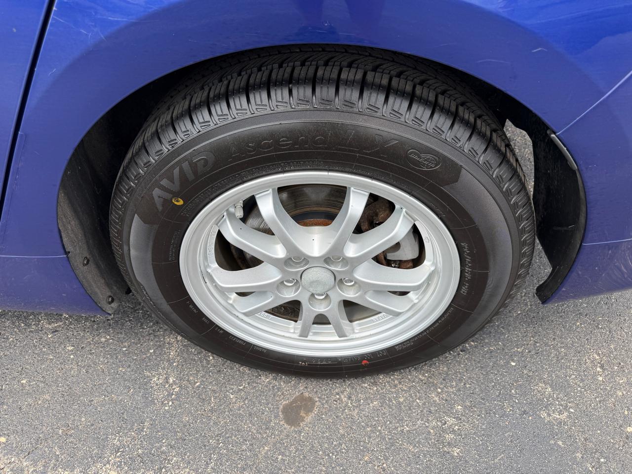 Toyota Prius Three Touring (Natl) 2017