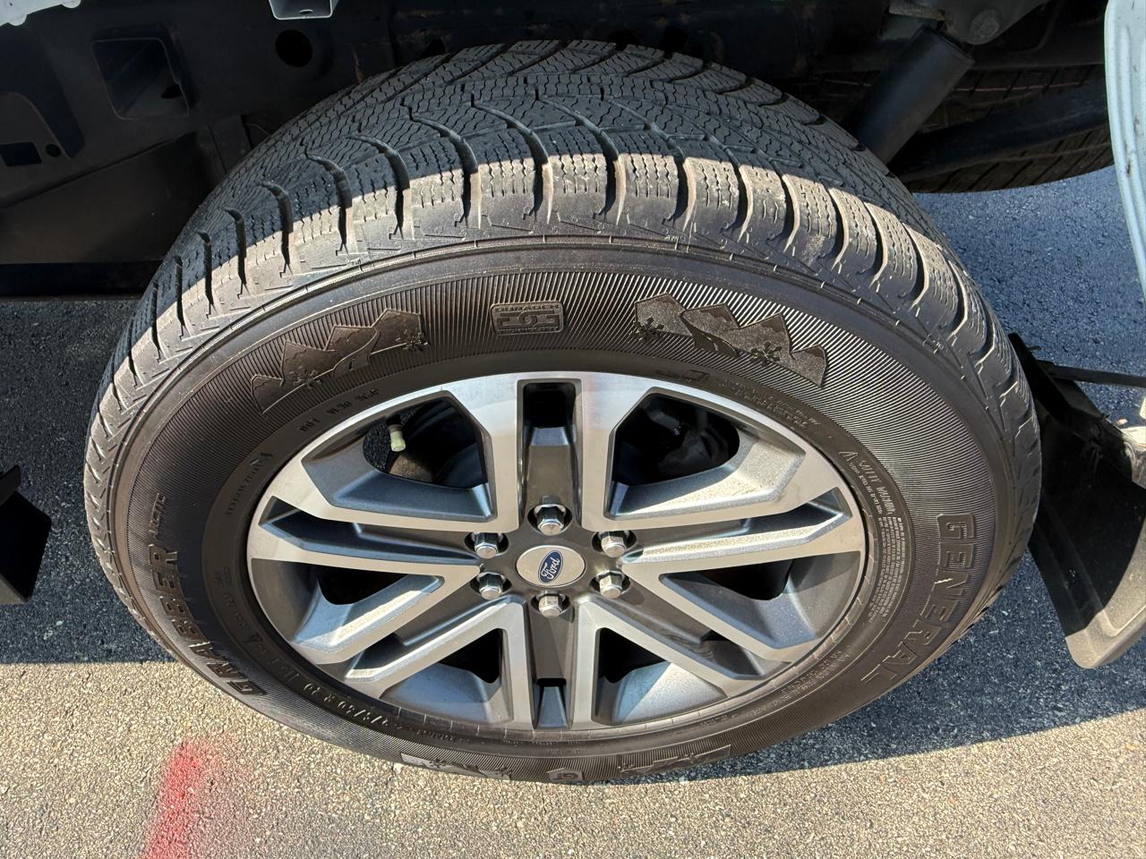 Ford F-150 STX SuperCrew 4WD 2022