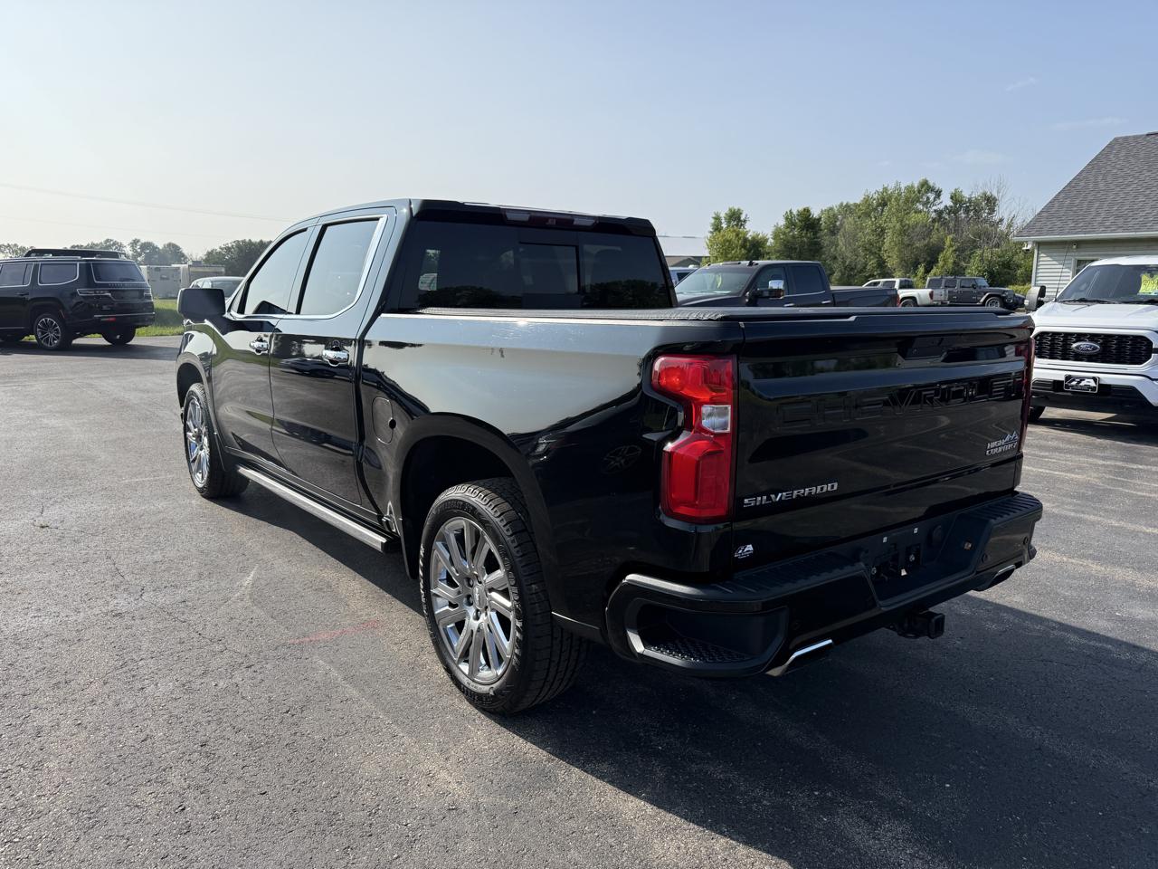 Chevrolet Silverado 1500 4WD Crew Cab 147" High Country 2019