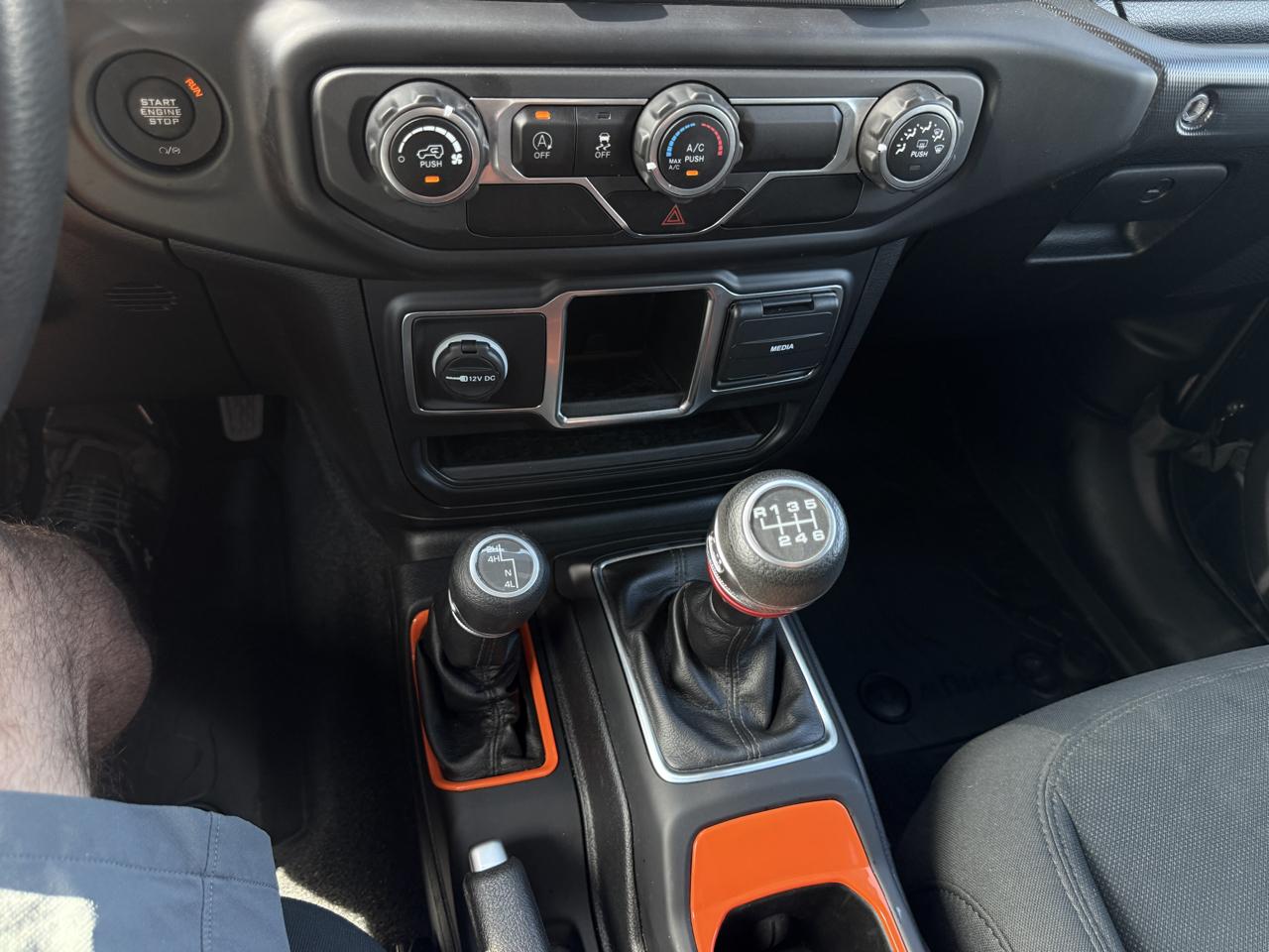 Jeep Wrangler Sport 4x4 2020