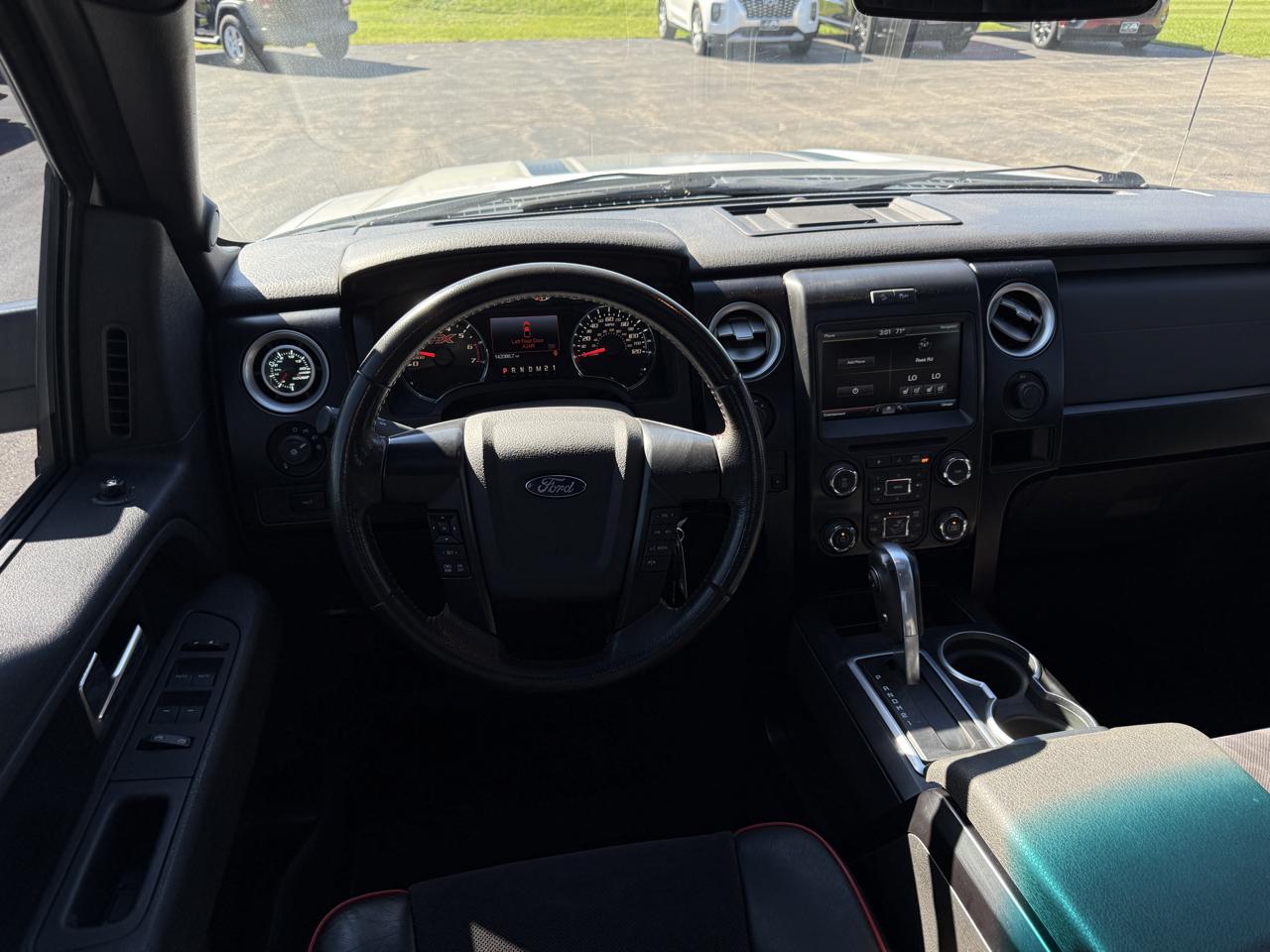 Ford F-150 4WD SuperCrew 145" Platinum 2014